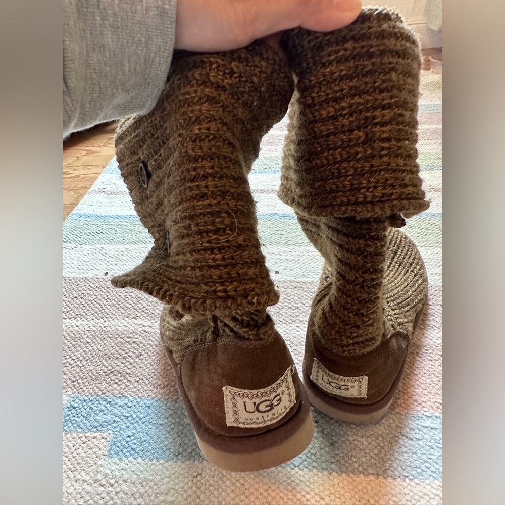 Classic Cardy Ugg Boots — Brown
